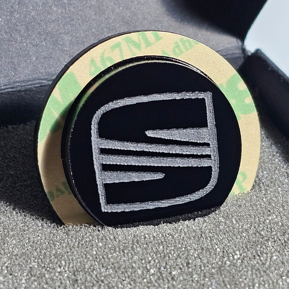 Tapón supresor limpiaparabrisas trasero VAG - Logo SEAT Silueta